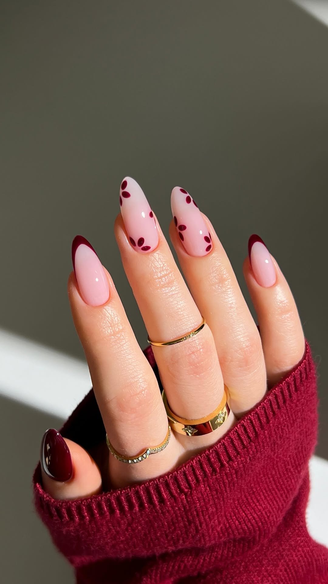 nailsbypaular 게시물 이미지: pretty flower nails! ♥️🥀🌹✨
a minimal and super...