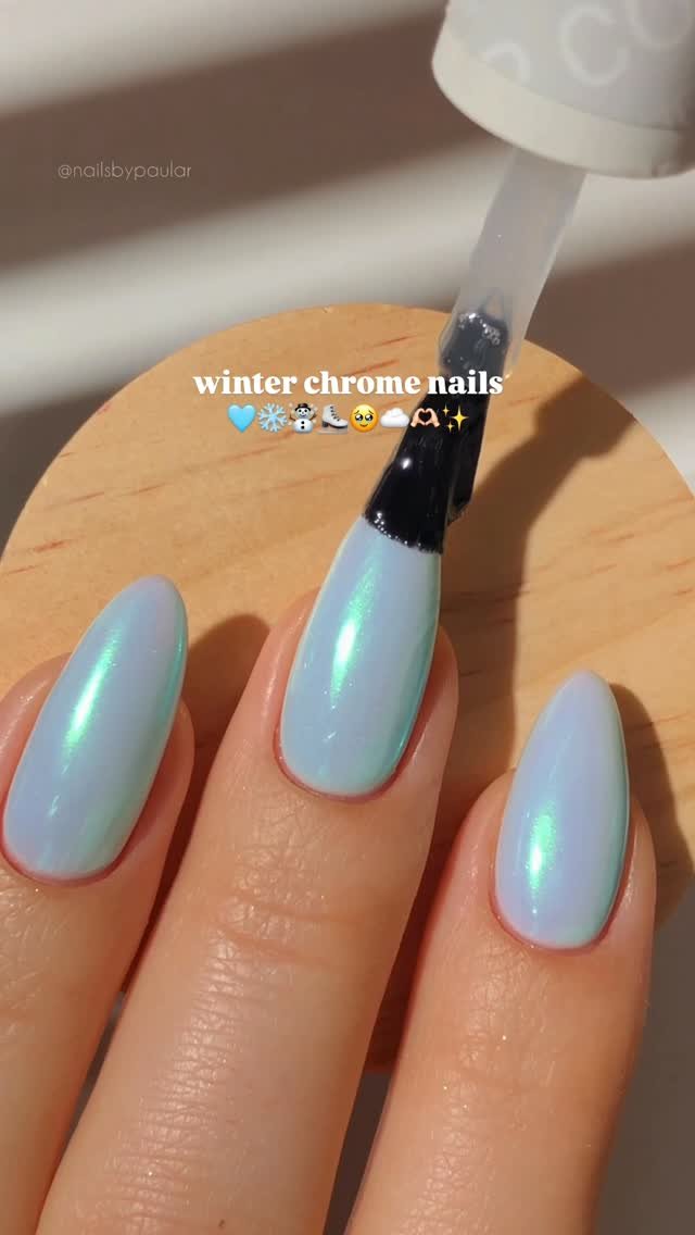 nailsbypaular 게시물 이미지: winter chrome nails! 🩵❄️⛸️
a gorgeous chrome &...
