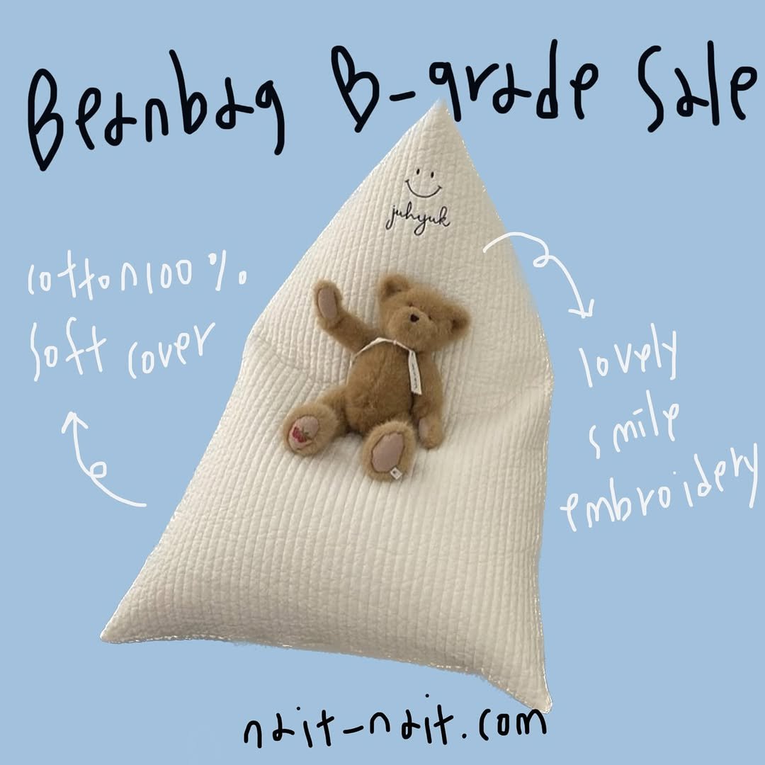 Photo by 나잇나잇 night night on September 08, 2025. May be an image of beanbag chair, baby bed and text.