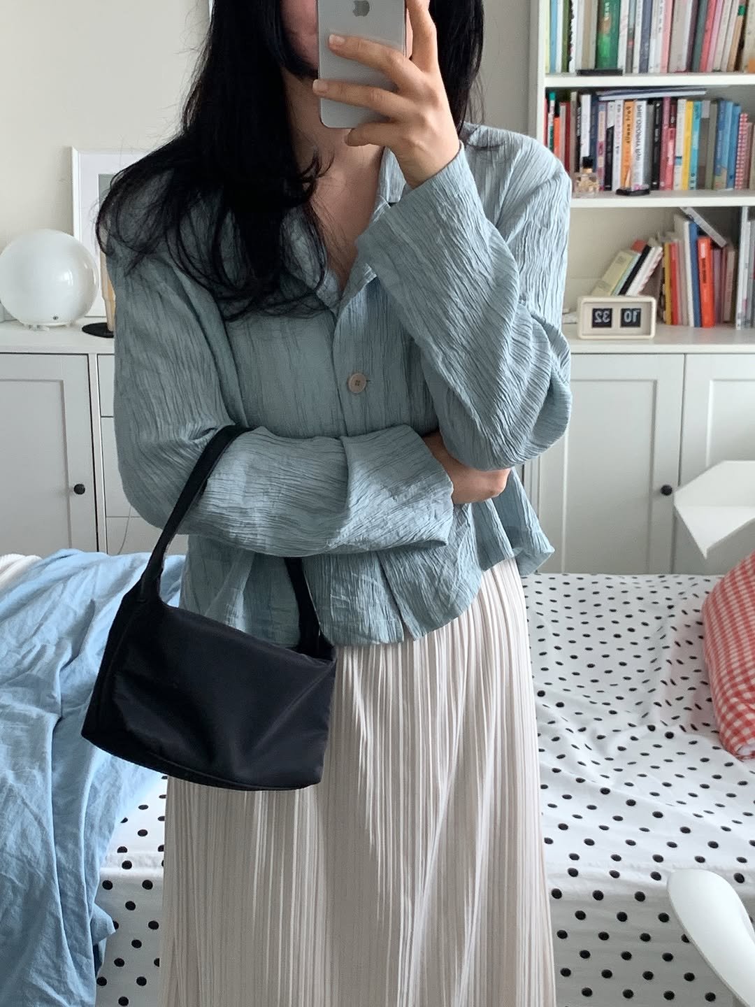 nait___nait 게시물 이미지: 블랙이랑 아이보리가 젤 인기많아서 저도 코디좀 해봤어요
동네 등원룩이나 하객룩 모두...