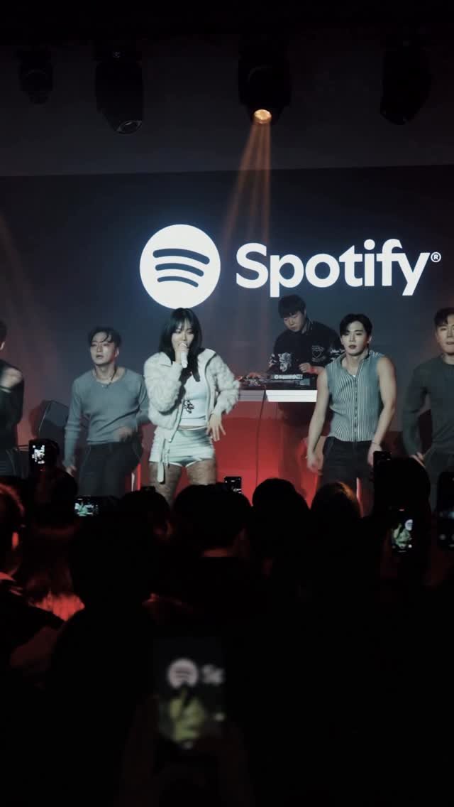 nakedbibi 게시물 이미지: 스포티파이 하우스 서울 속 BIBI만의 매력이 반짝반짝 빛나는 순간✨

🎧지금...