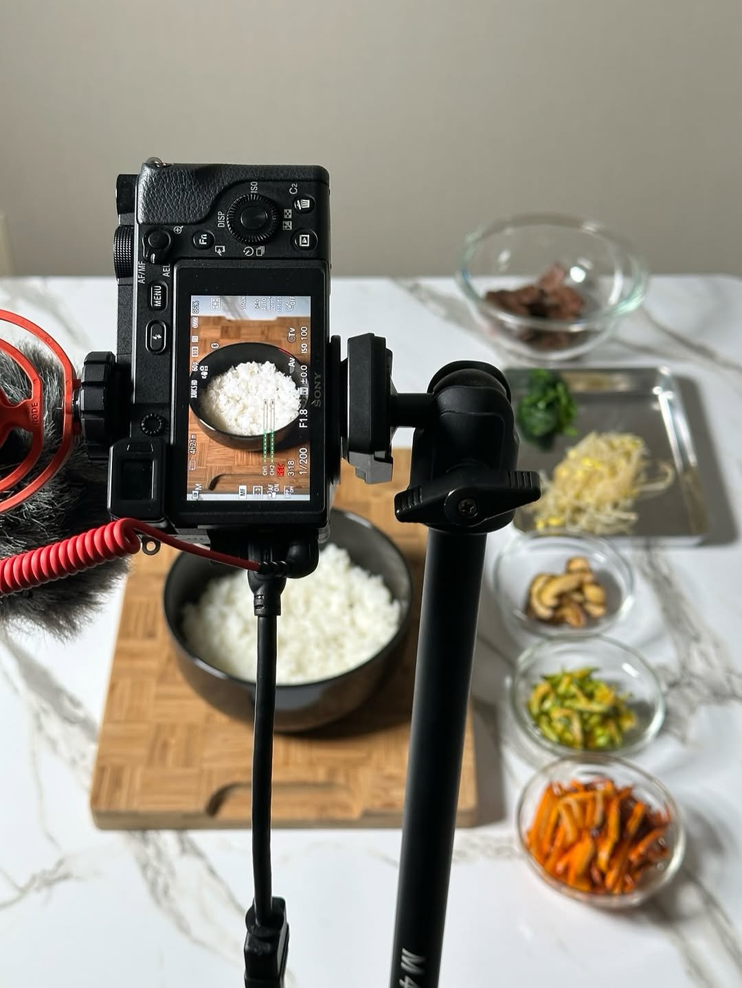 Photo by NamCook 남쿡 on October 09, 2025. May be an image of tripod, camera and text.