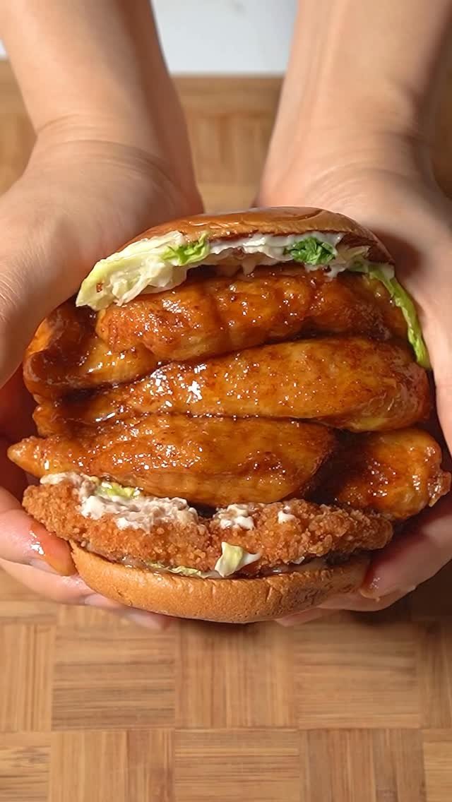 namcook_ 게시물 이미지: 레벨업 치킨버거 Level Up McChicken