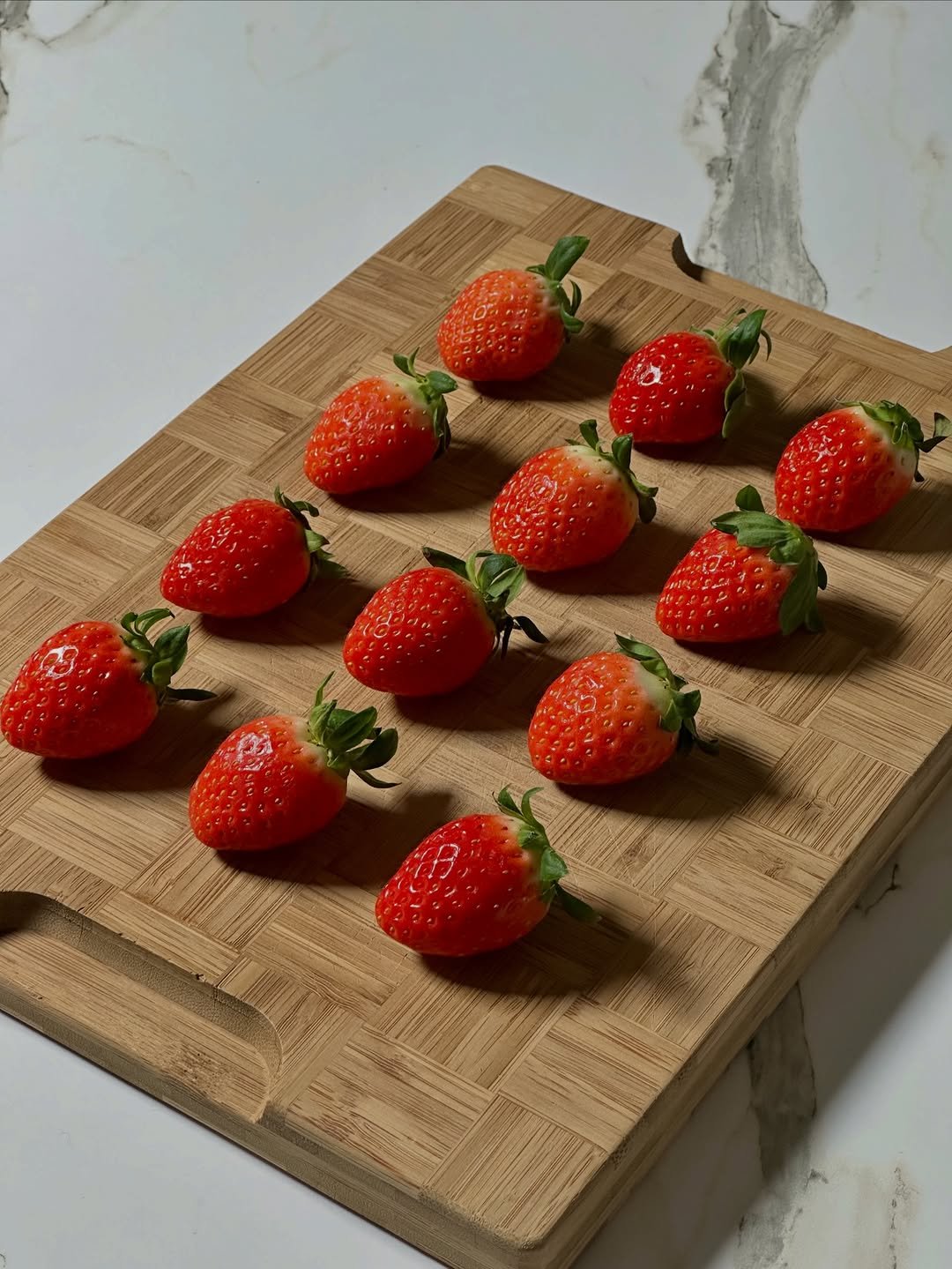 Photo by NamCook 남쿡 on December 18, 2025. May be an image of strawberry, kitchenware and text.