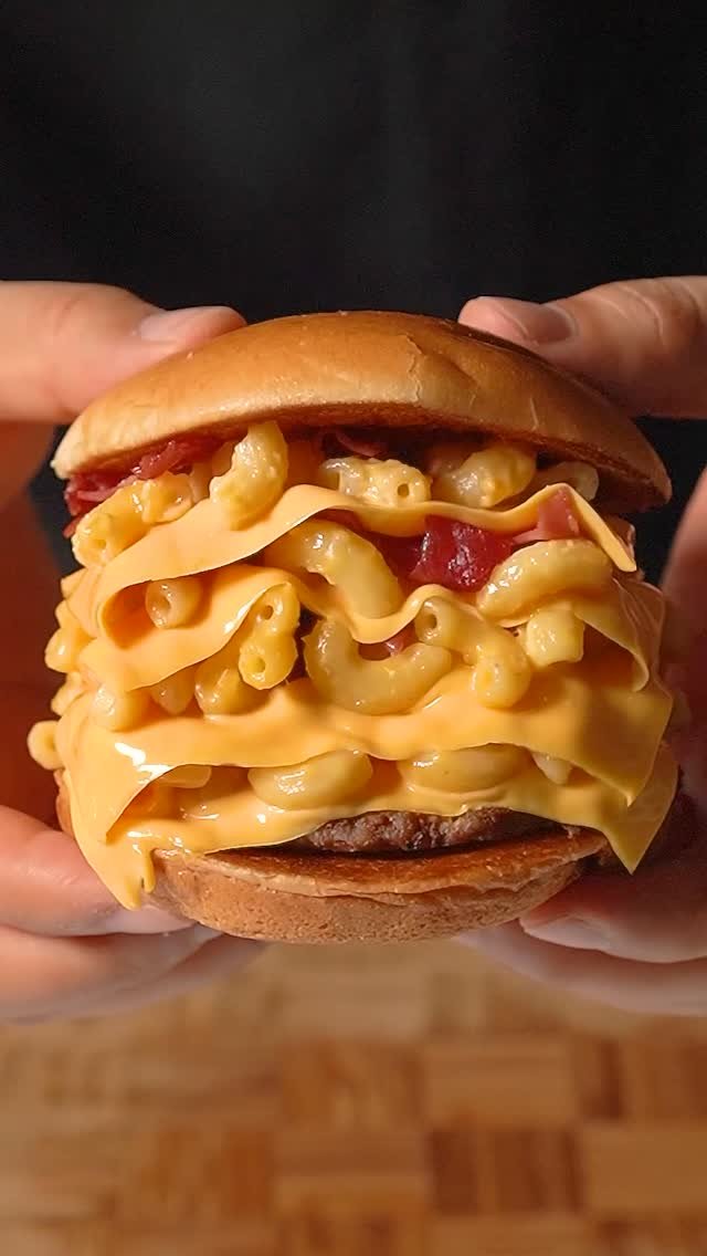namcook_ 게시물 이미지: 맥앤치즈 버거 Mac and Cheese Burger