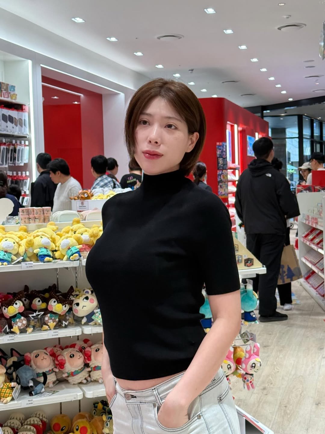 Photo by 승희쌤 ㅣ하승희•산후홈트 on April 26, 2026. May be an image of one or more people, hair, top and text.