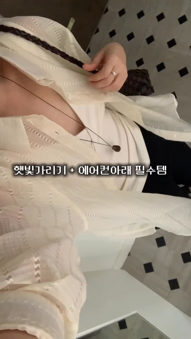 nampo_j 게시물 이미지: [ 자체제작 / 국내생산 ] 구멍송송 레이스셔츠 🧊

연노랑,연그레이 
Free...