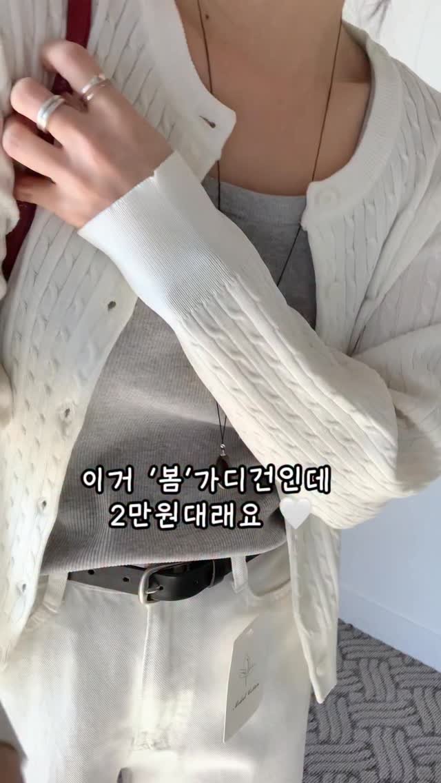 nampo_j 게시물 이미지: 사실 촬영신상이 먼저 나오면 반응보려고 
카운터쪽으로 매장에 슬~쩍 걸어둔단 말이죠...