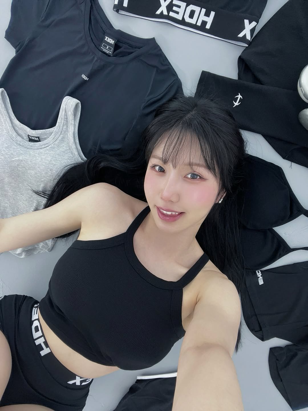 nana.un2 게시물 이미지: between work and workout. 🖤
워커홀릭 운동하는 여자의 출장...