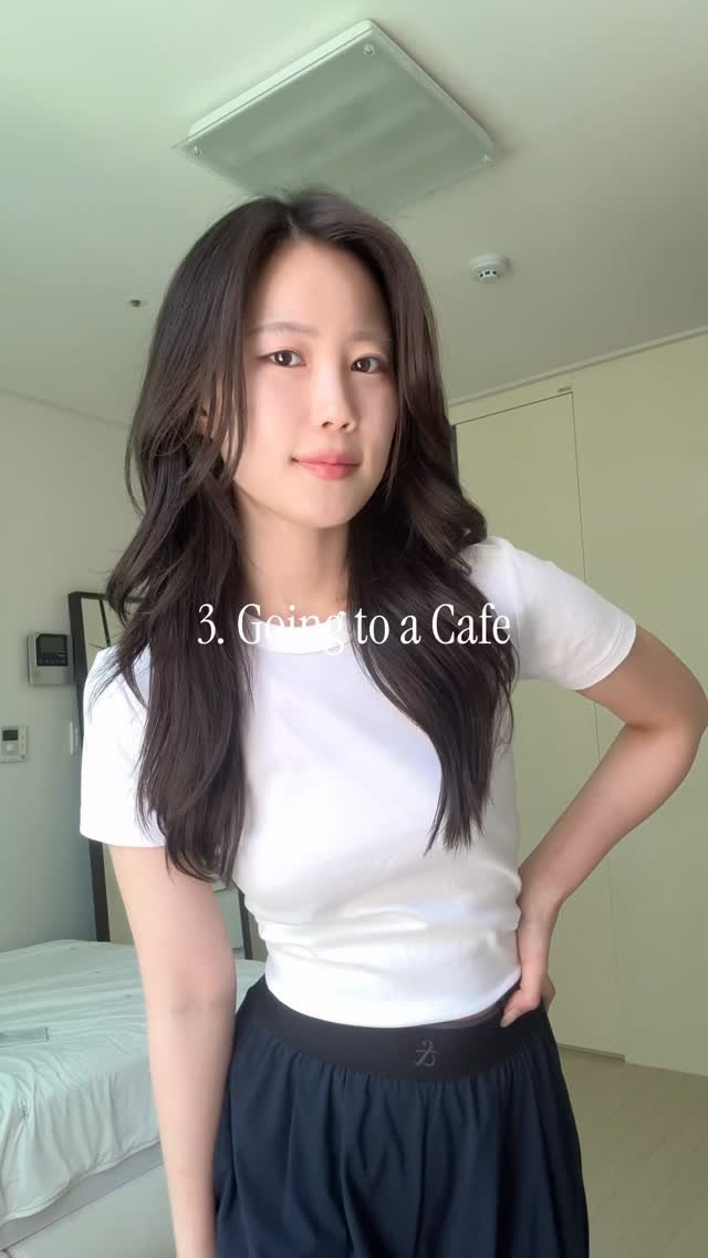 nana__fit_ 게시물 이미지: 밴딩 팬츠 돌려입기 👍 요즘 제 교복템 
어떤룩이 가장 예쁘나요?🫢

허리 밴딩이라...
