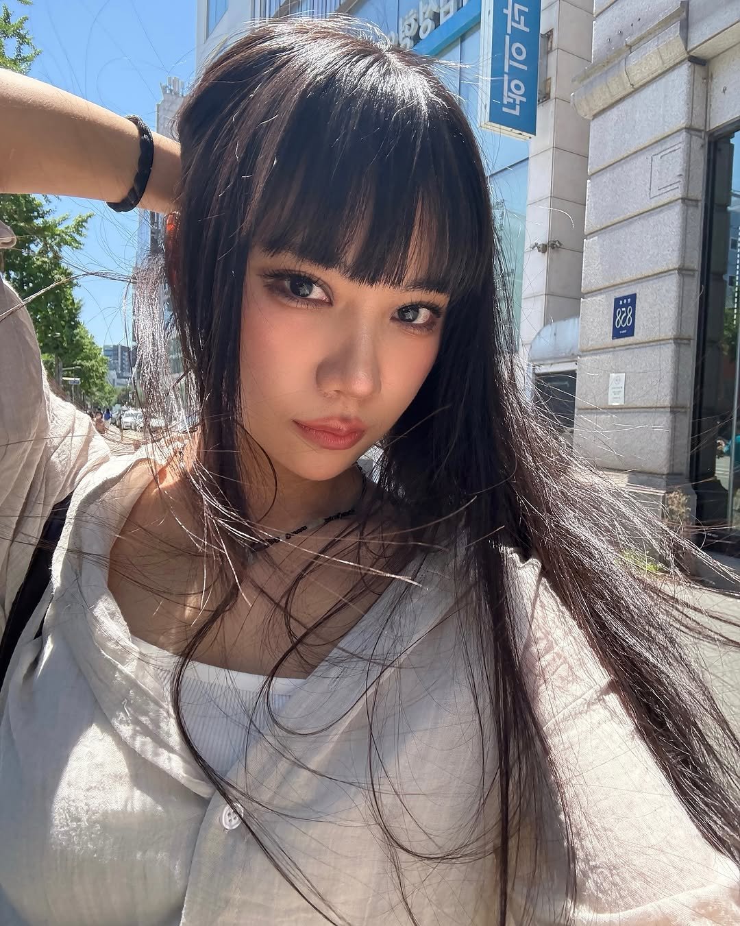 Photo by 홀로나나 NANA on July 24, 2025. May be an image of 1 person, hair and text.