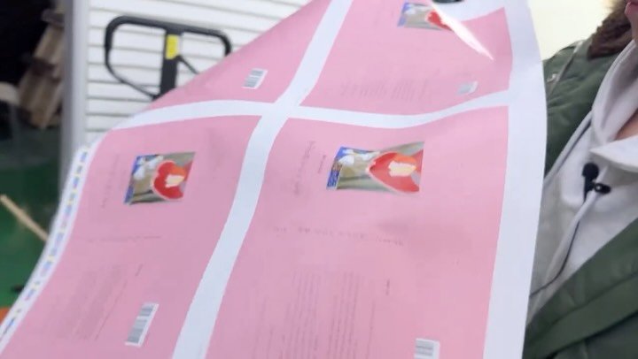 nandaisart 게시물 이미지: 창신책방 북토크가 있던 날 김민정 시인은 특별한 선물을 받았어요. 
기념으로...