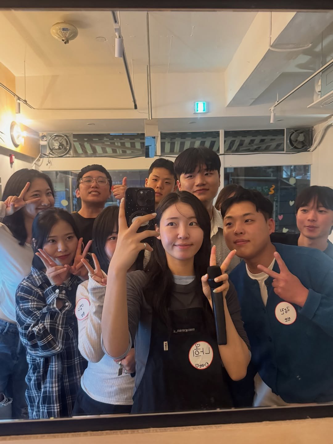 nangman_gh 게시물 이미지: 4/27 낭만 하루 기록

다들 표정은 웃지만 다소 수줍음 가득하게...