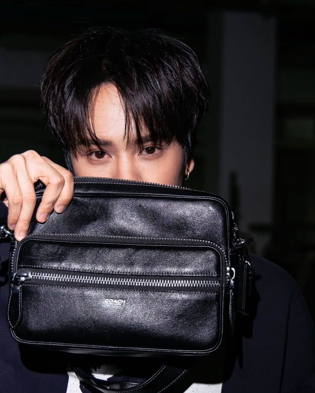 nanon_korapat 게시물 이미지: Caught in the flash. 📸#CoachNY