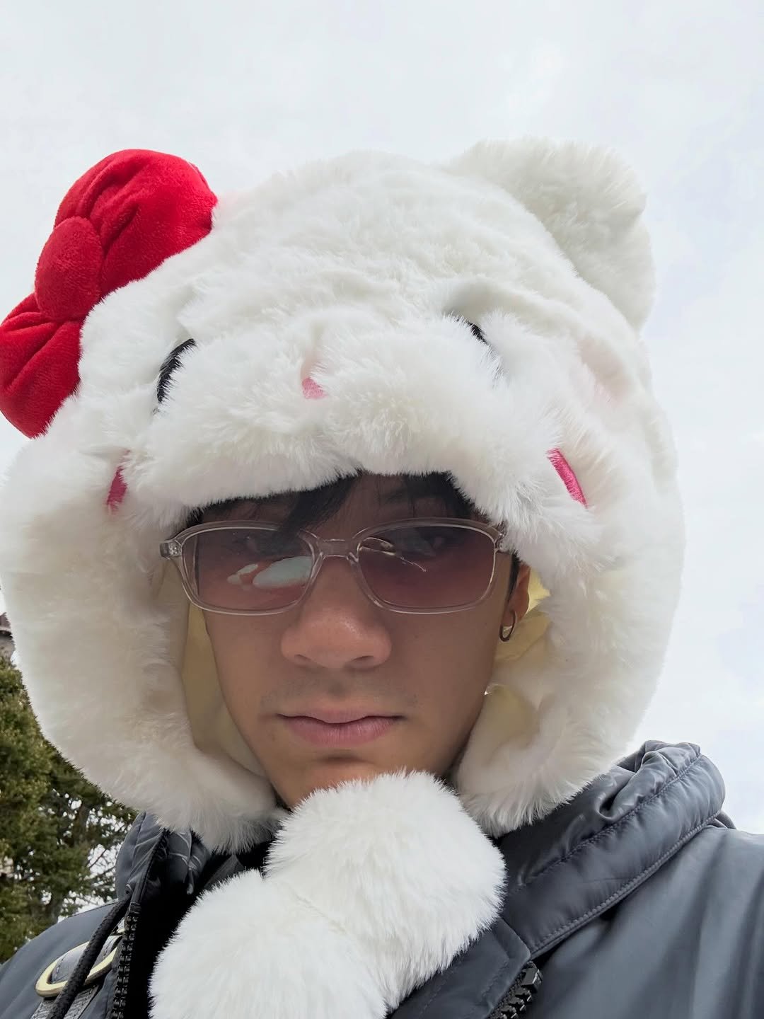 Photo by NANON on January 13, 2026. May be a selfie of duffle coat, hat, fur, bath robe, parka and text.