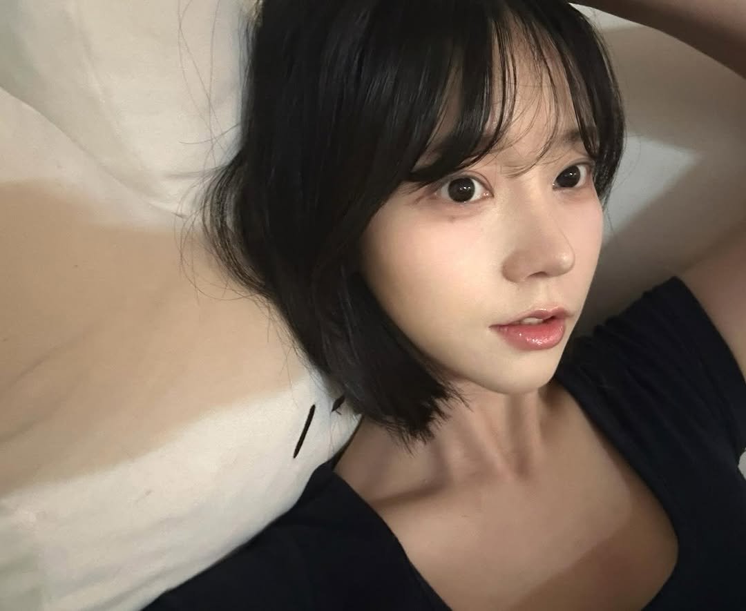 Photo by 박서진 on December 14, 2025. May be an image of one or more people, hair and text.