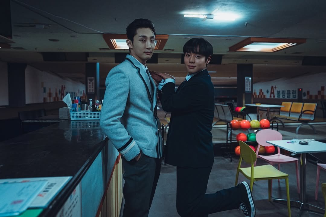 Photo shared by 배나라 on April 30, 2025 tagging @netflixkr.