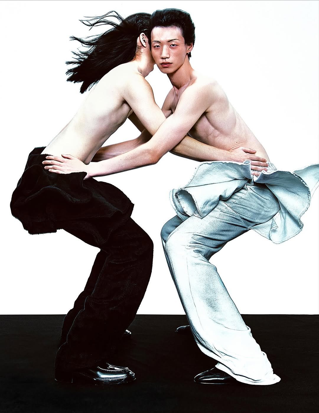 Photo shared by Choi Na Rang 최나랑 on November 01, 2025 tagging @shewas10, @ellekorea, @newthing_j, @jmodelkorea, @___luckydooo, @yxxn.99, @grasshopp4r, @wsm__0, @limjeongout, @yangyuanxin29, @aaah_ra_, and @pak.hoii. May be an image of martial arts.