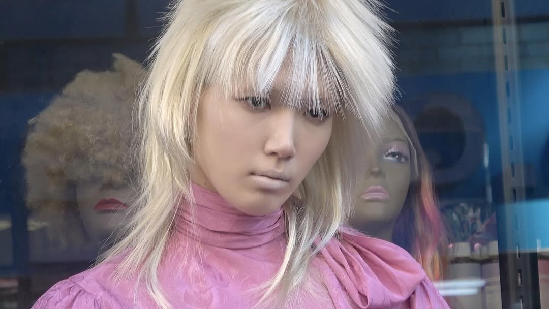 Photo shared by Choi Na Rang 최나랑 on February 08, 2026 tagging @wkorea, @min_opo, @minji.kimlee, @ainyoungg, @joan_jay_pak, @ukissara, and @ohseongseok. May be an image of one or more people, bangs, blonde hair, mannequin and text.