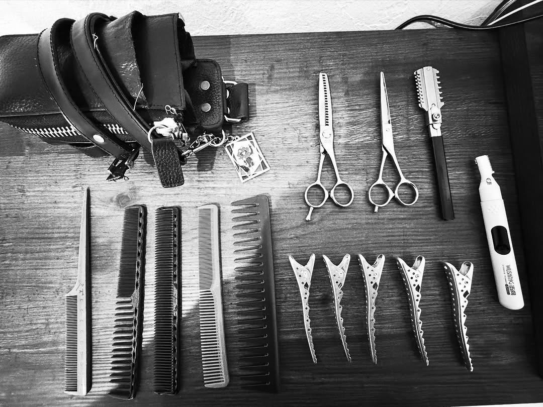 Photo by 水舟勝己　Katsumi Mizufune on December 30, 2025. May be an image of comb, shaver, cutter and text.