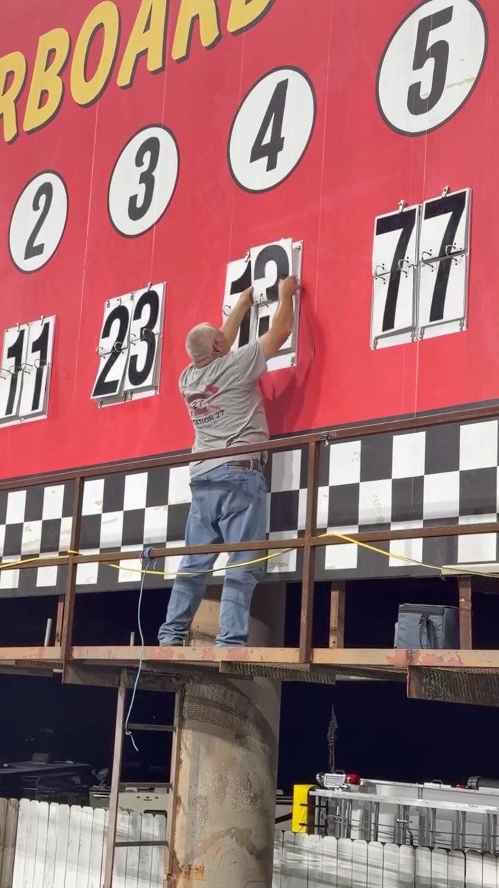 nascar 게시물 이미지: Old-school cool at @nwbspeedway. 😎