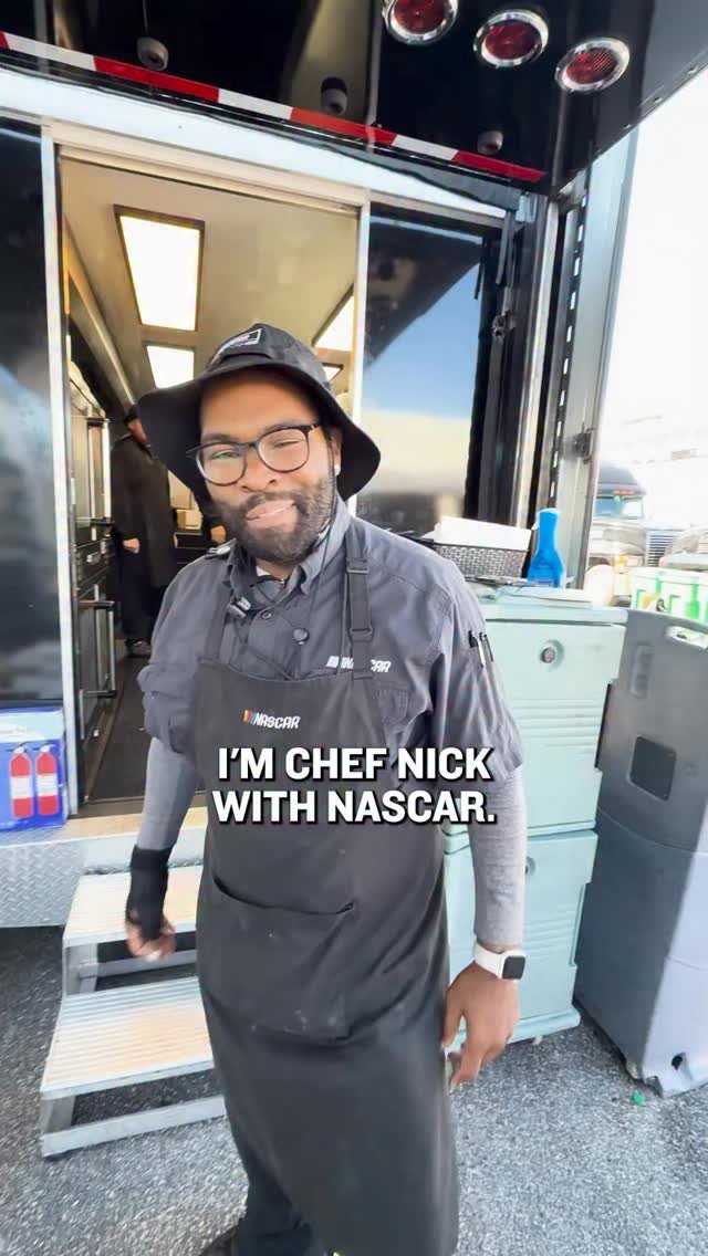 nascar 게시물 이미지: Yes, chef! Meet the talented team responsible...