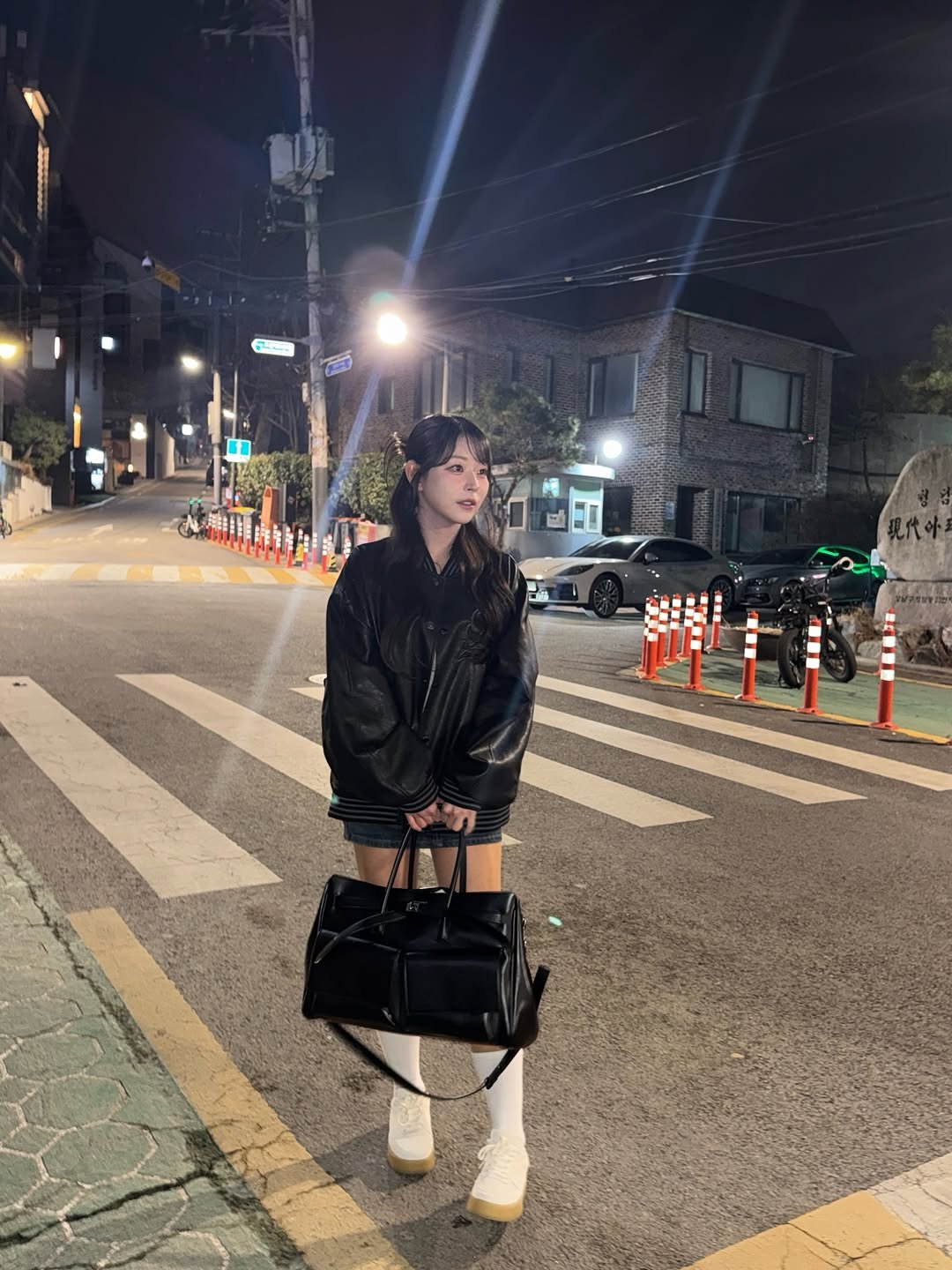 natalia.park_ 게시물 이미지: 요즘 내 교복가방 👜
가방 진짜 너무 이쁘자나 어케 참아. ♥️