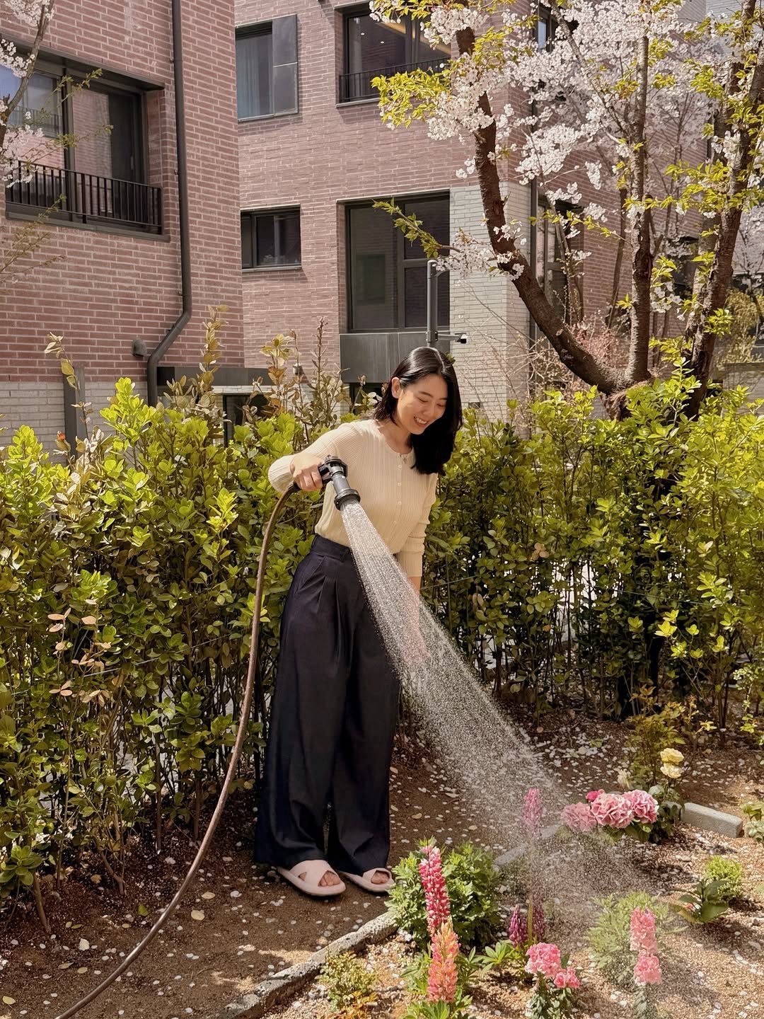 Photo by 나타샤블루(한민경) | 살림하는 여자 on April 11, 2026. May be an image of sprinkler and text.