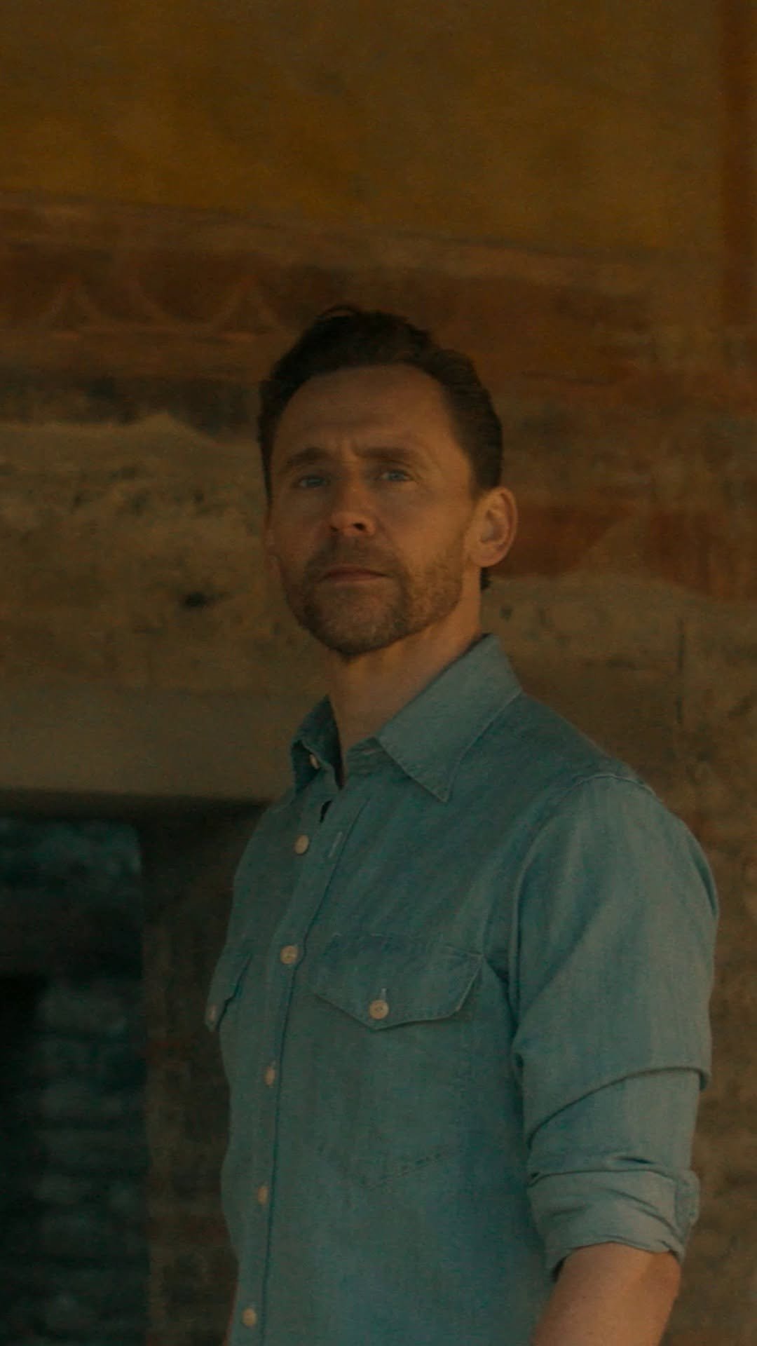 natgeotv 게시물 이미지: For Tom Hiddleston, the story of Pompeii is so...