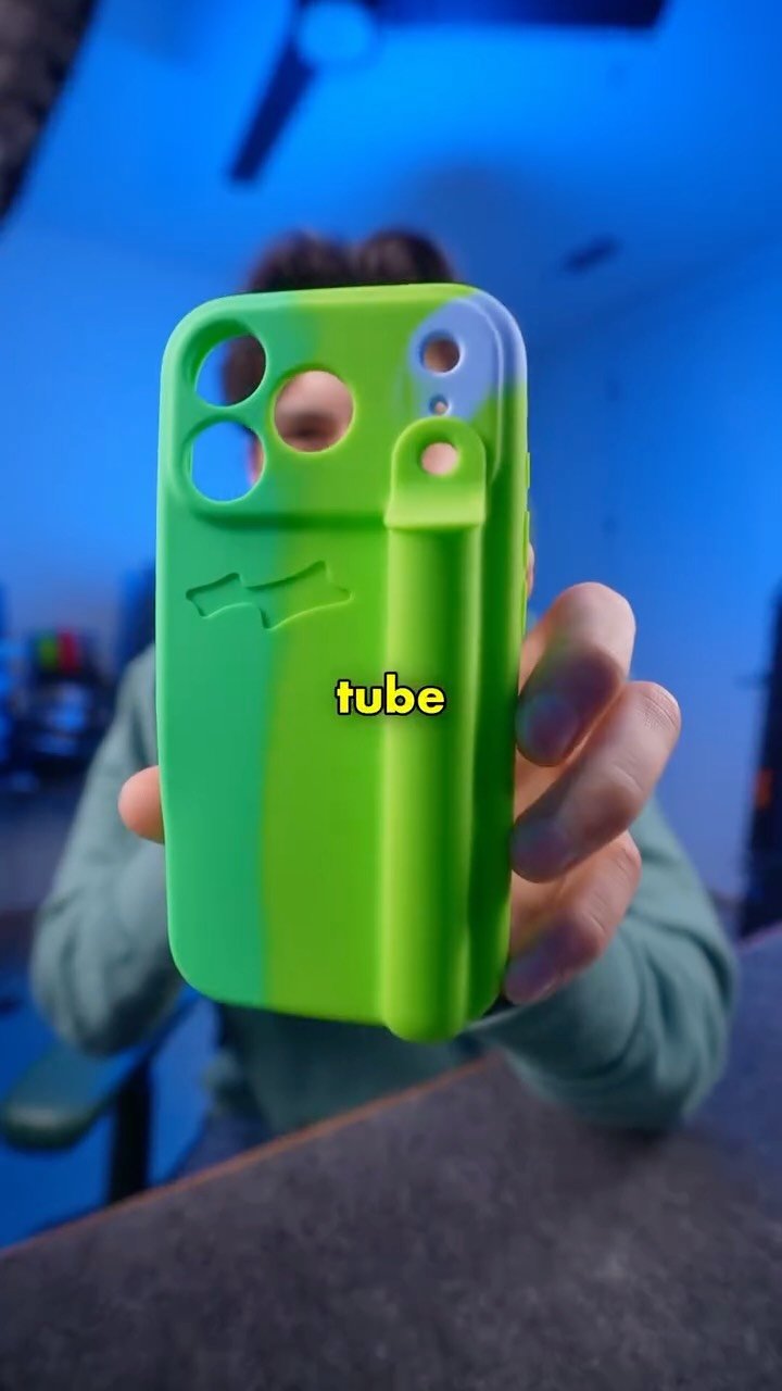 nathanespinozayt 게시물 이미지: Biebs and I have good taste in phone cases...