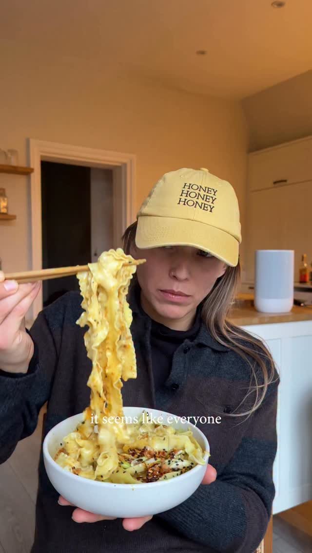 natsnourishments 게시물 이미지: trying to avoid getting sick (kind of failing)...