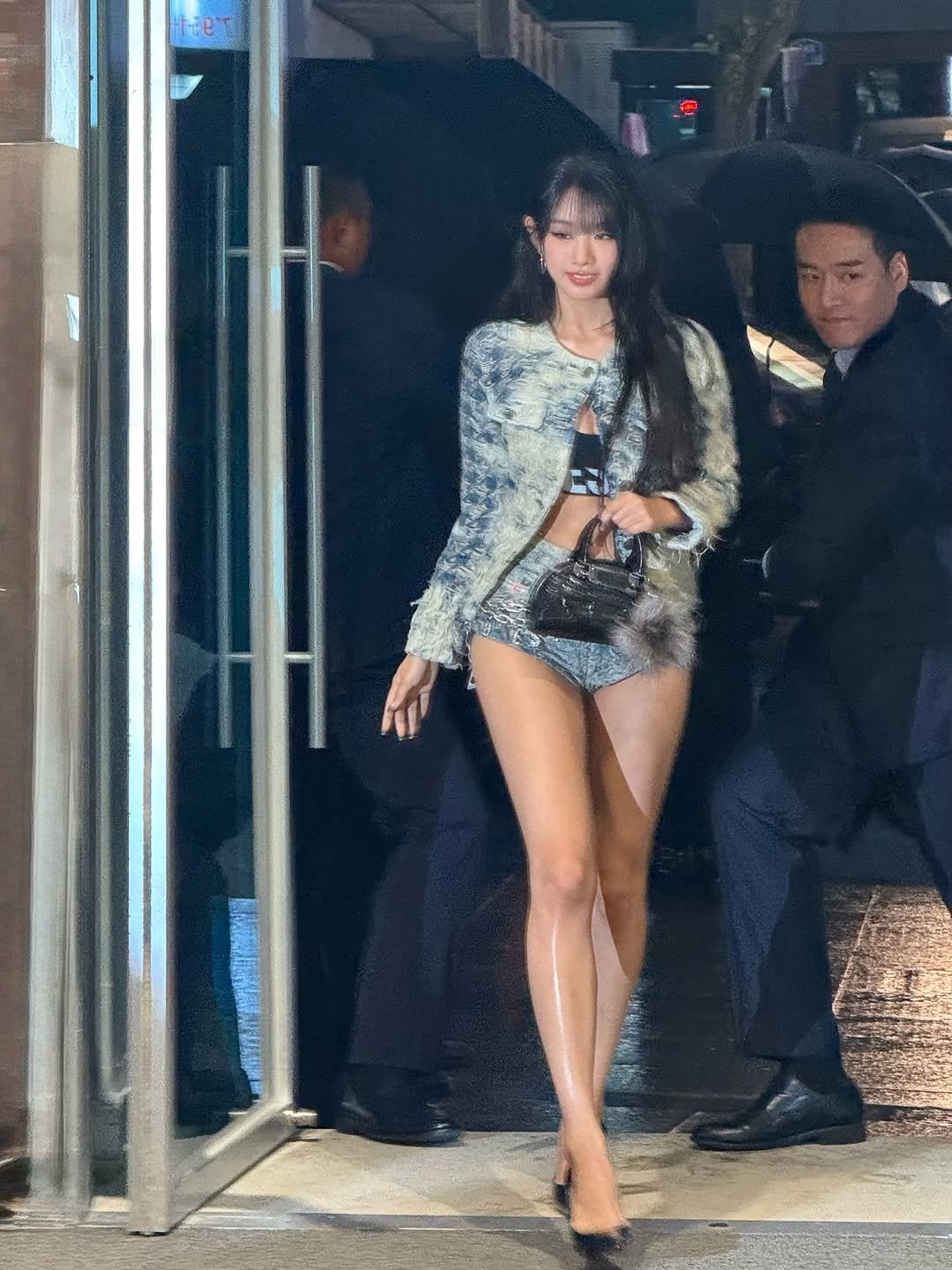 Photo shared by NATTY (( 나띠 )) on October 17, 2025 tagging @renzorosso, and @diesel. May be an image of one or more people, miniskirt and text.