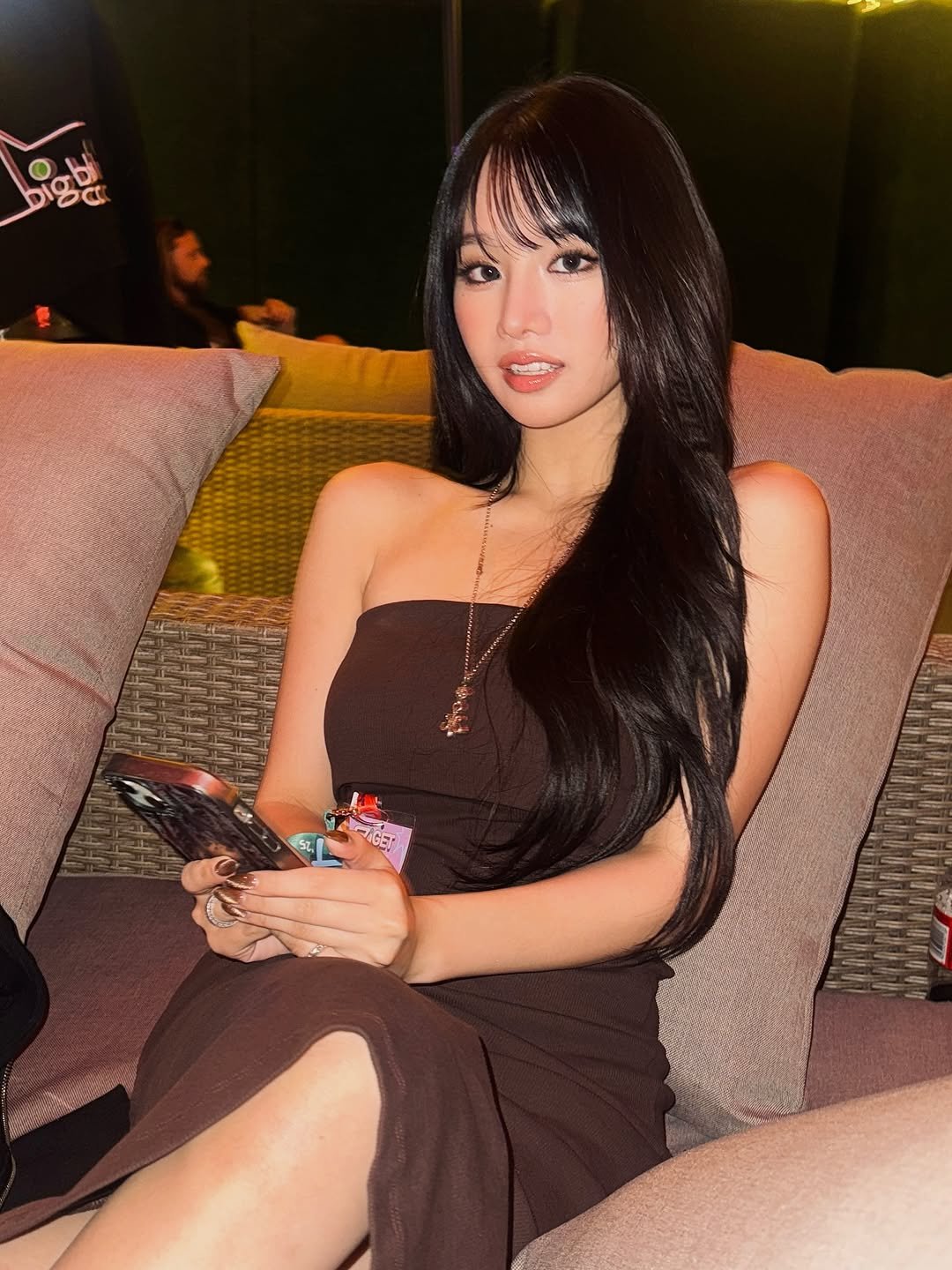Photo by NATTY (( 나띠 )) on August 07, 2025. May be an image of 1 person, hair, top, dress and text.
