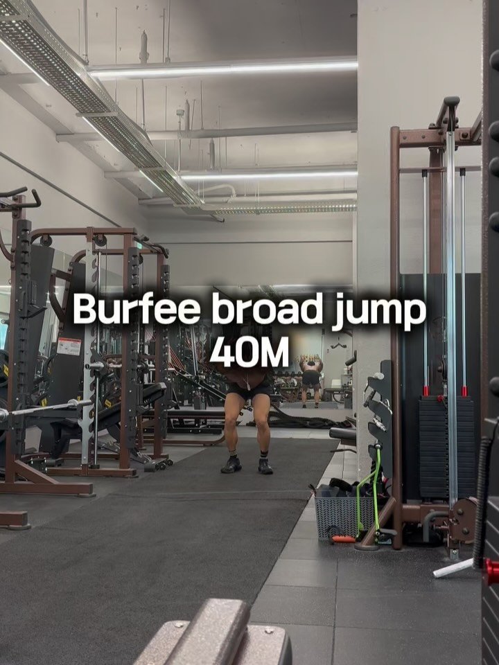 natural__su 게시물 이미지: 오늘 쉬려다 어제 너무 먹어서..

웨이트 가슴

유산소
러닝 1km
버피...