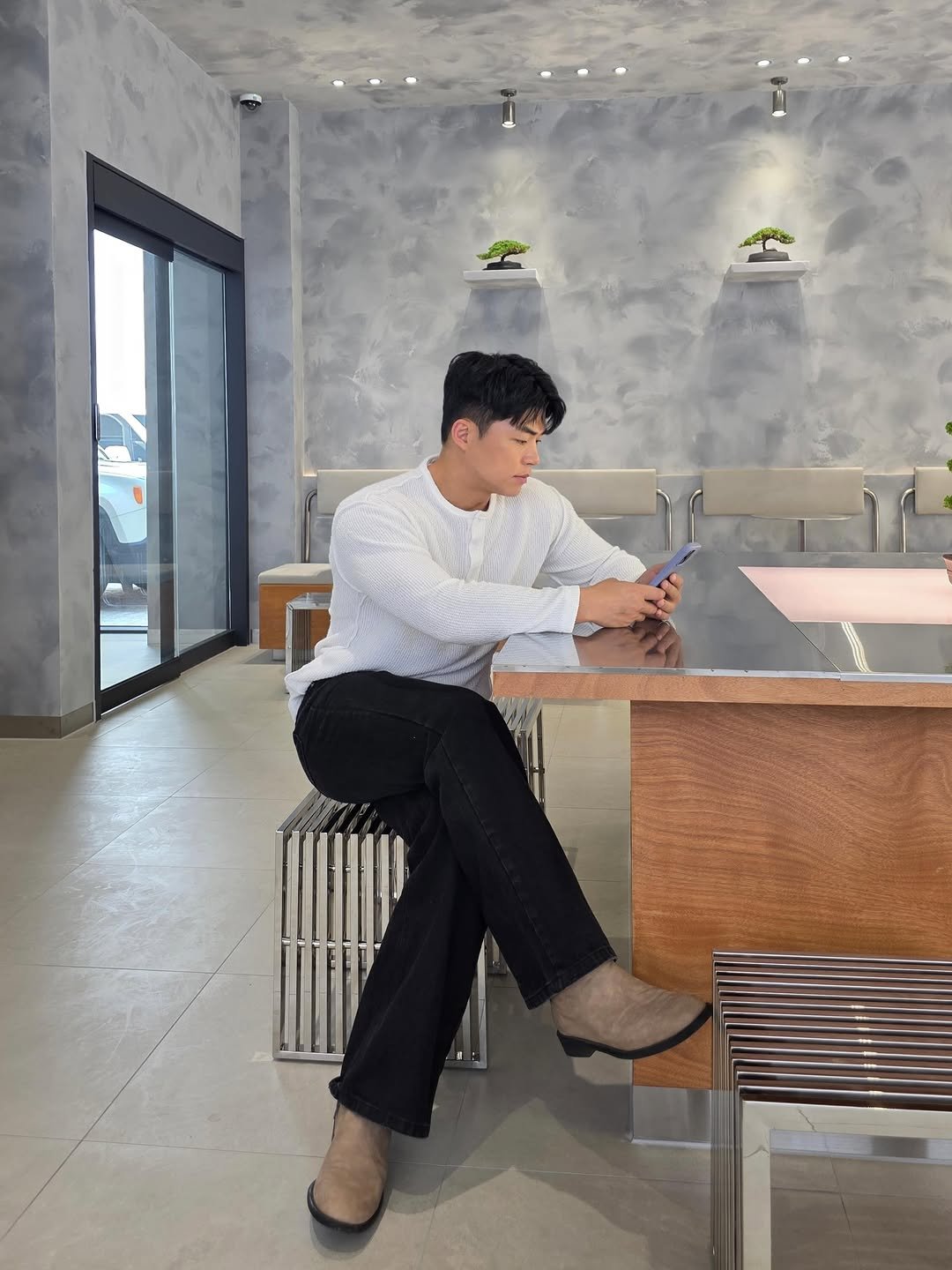 natural_masunho 게시물 이미지: .
오랜만에 반가운 사람들😊

분위기 좋고 커피도...