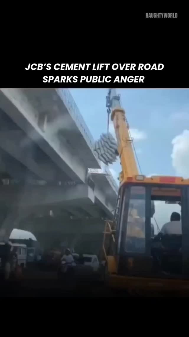 naughtyworld 게시물 이미지: Daredevil or Dangerous? JCB Lifts Cement Bags...