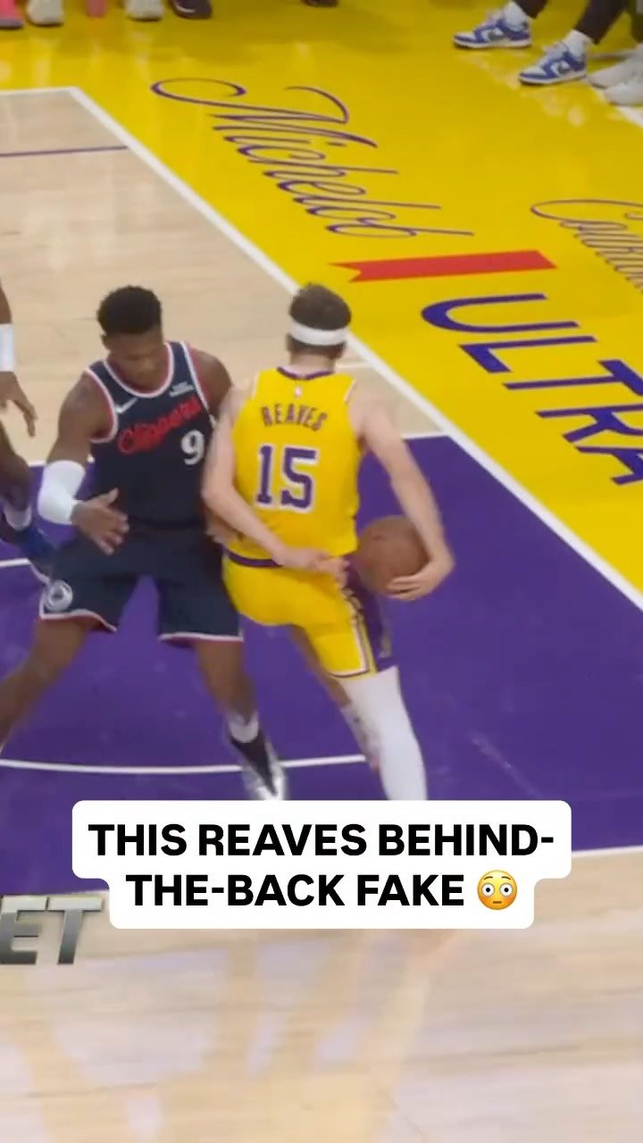 nba 게시물 이미지: @austinreaves12 showing off the handles on way...