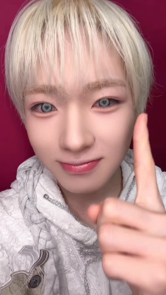 nctwish_official 게시물 이미지: 하트 필터

EVERYTHING, ALL AT ONCE,...