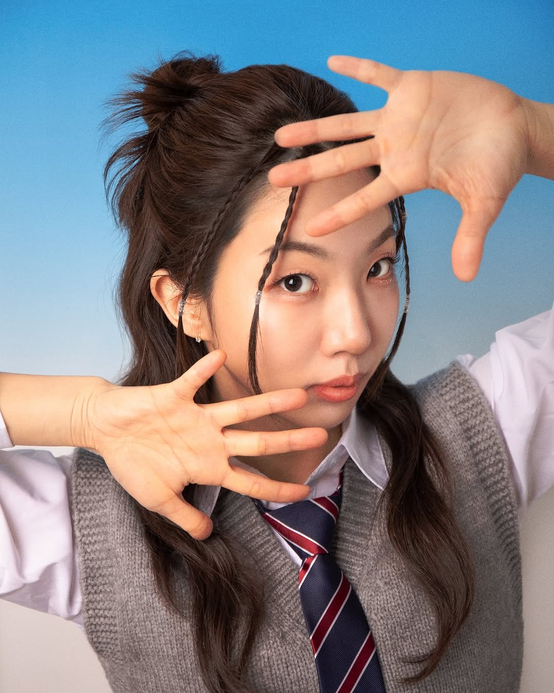 Photo shared by 네네네어어 (깔롱이들 웃음보따리) on April 29, 2025 tagging @nice_bini.