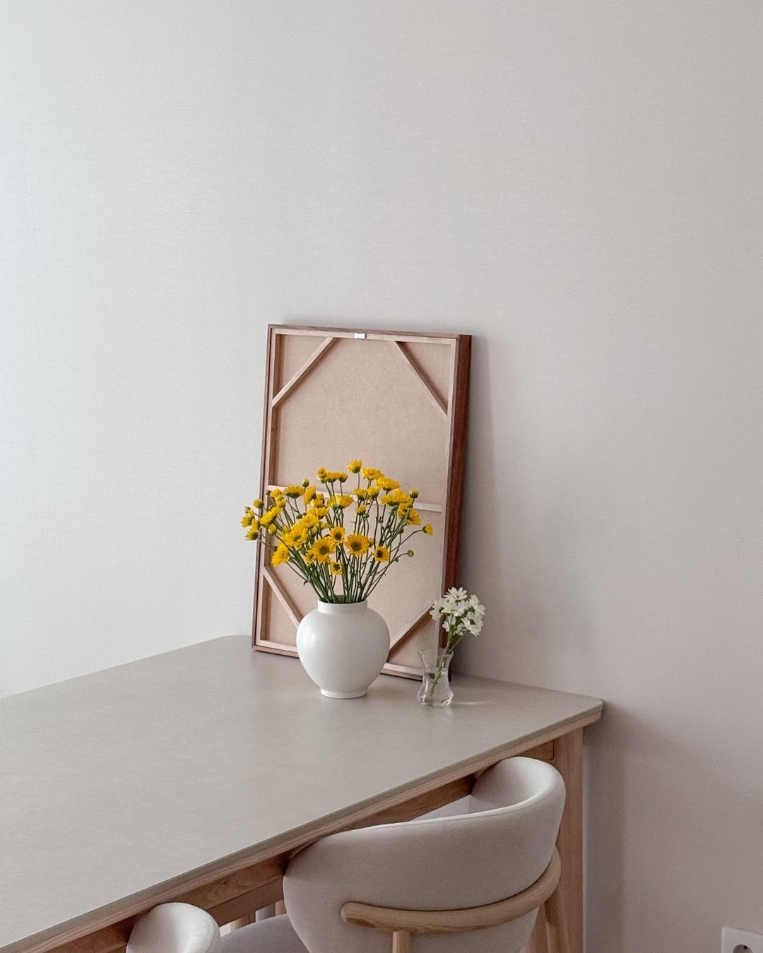 Photo by 네스티홈🏠 | 그릇애호가가 사는 집*。 on May 15, 2025.