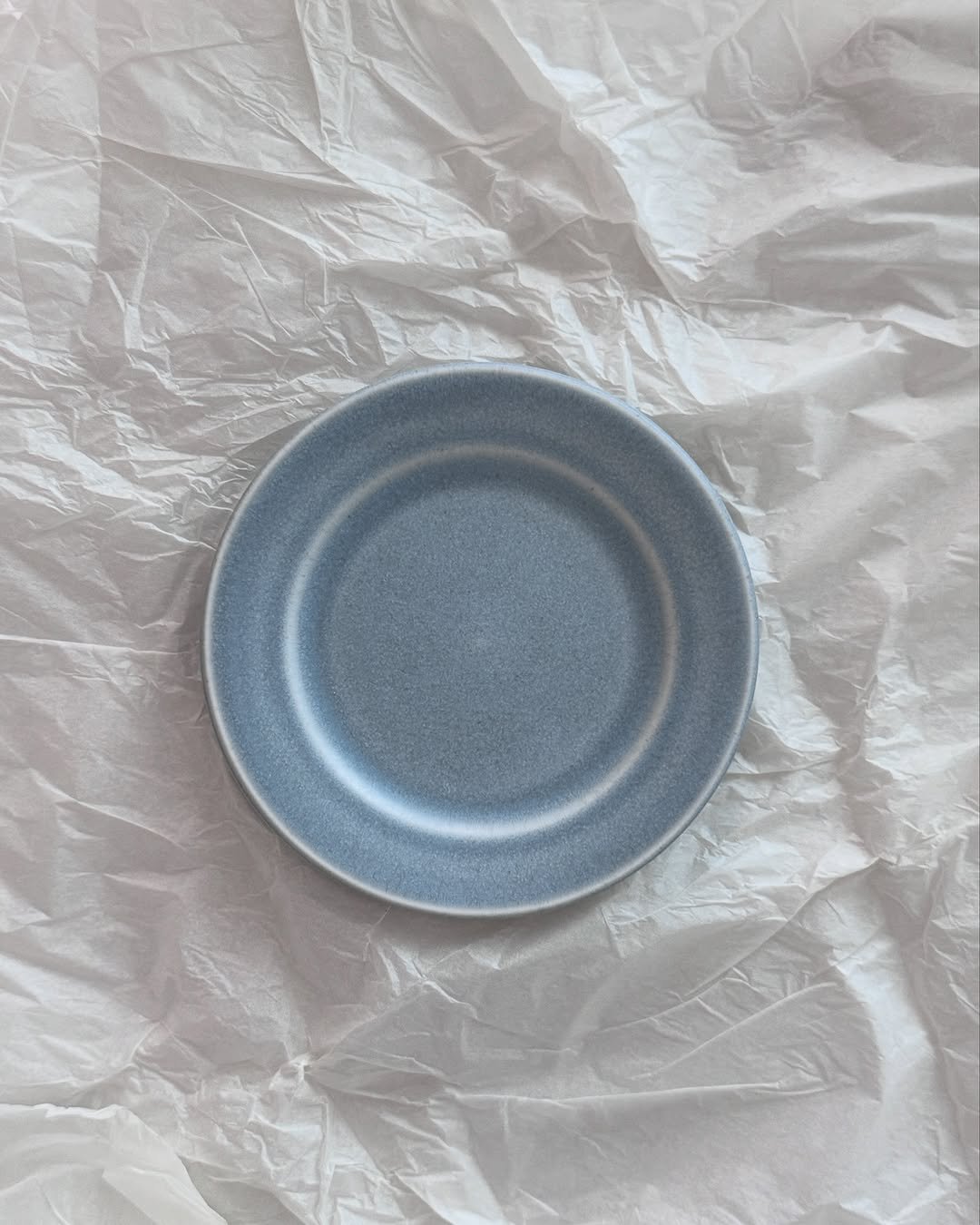 Photo shared by 네스티홈🏠 | 그릇애호가가 사는 집*。 on July 03, 2025 tagging @muha.ceramics.