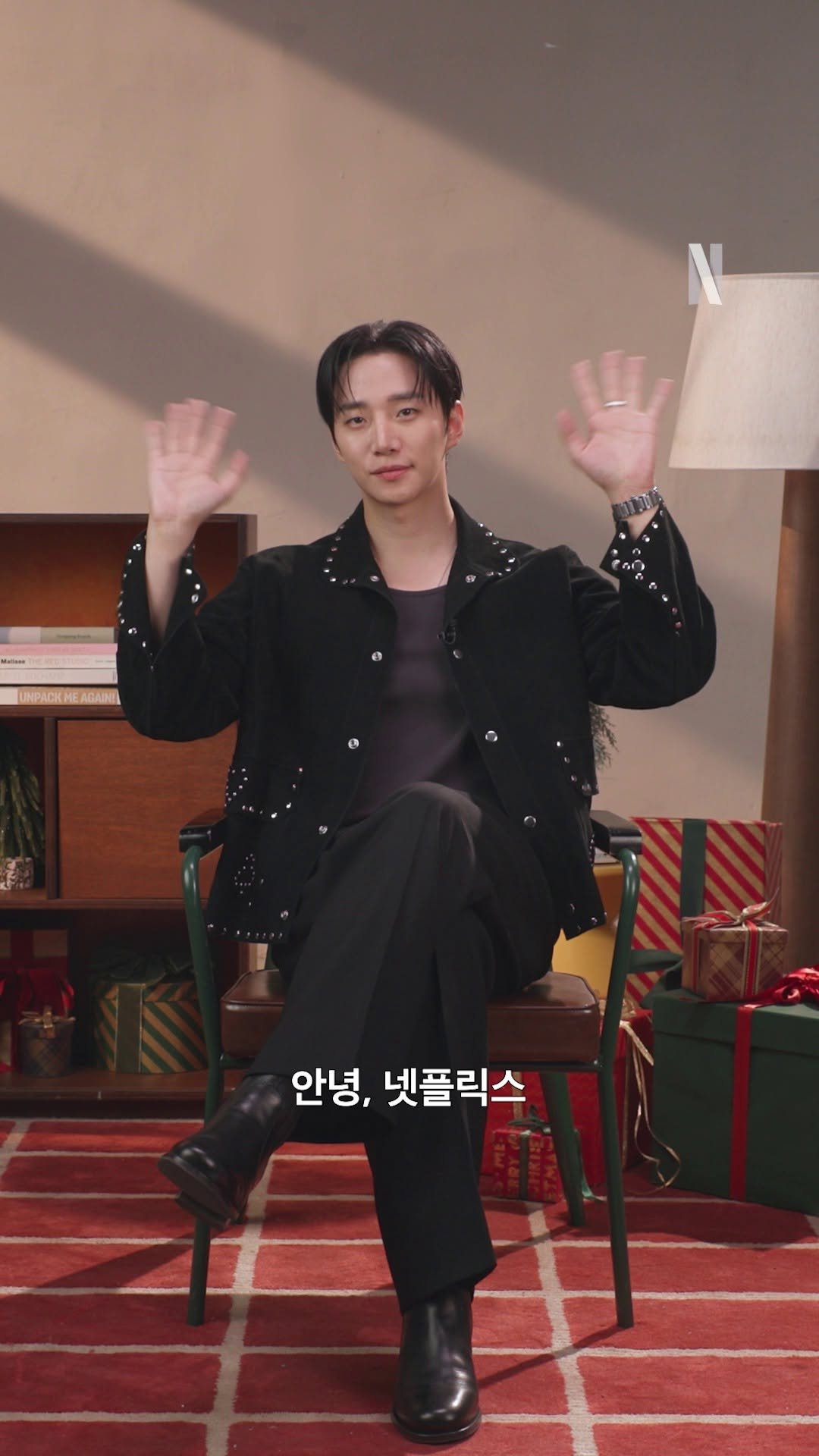 netflixkr 게시물 이미지: <캐셔로> 주인공 강상웅 본인 등판! 

월급 탈탈 털어 세상을 구하는 생활 밀착형...