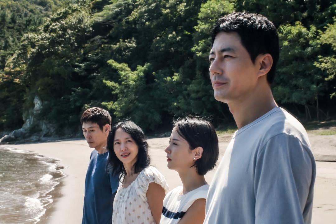 netflixkr 게시물 이미지: 이창동 감독 신작 <가능한 사랑> 제51회 토론토국제영화제 스페셜 프레젠테이션 섹션...