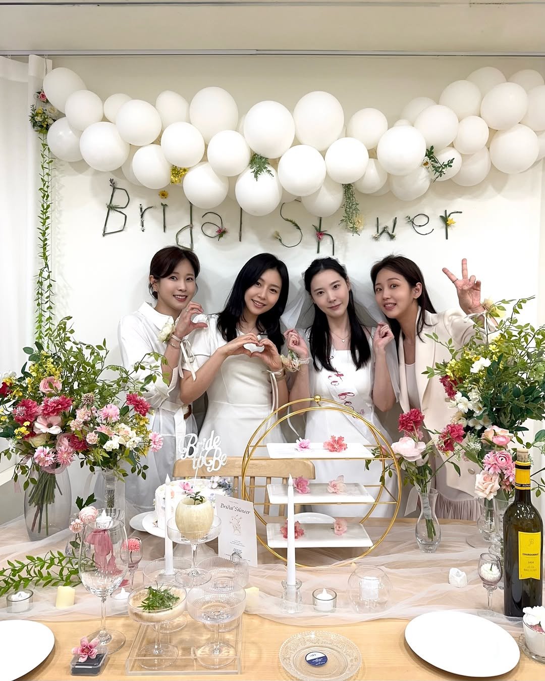 neul_sta 게시물 이미지: 4월의 신부가 된 둥이를 위한 윈비의 깜짝 브샤✨

#브라이덜샤워