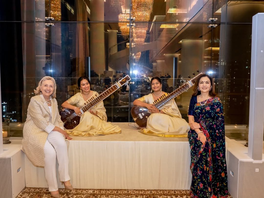 Photo by News18 Gujarati on February 20, 2026. May be an image of guitar, violin, banjo, cello and text.