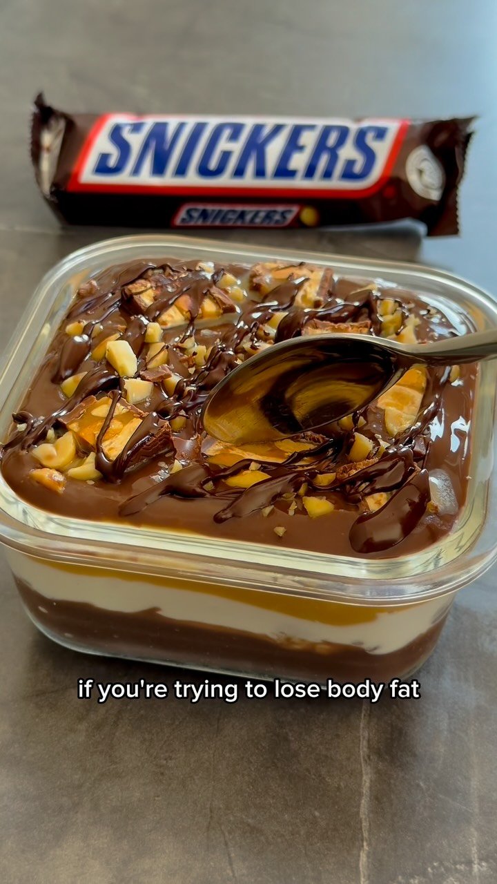 niall_grehan 게시물 이미지: 45g Protein Snickers Dessert🤤

📊 Macros:
478...