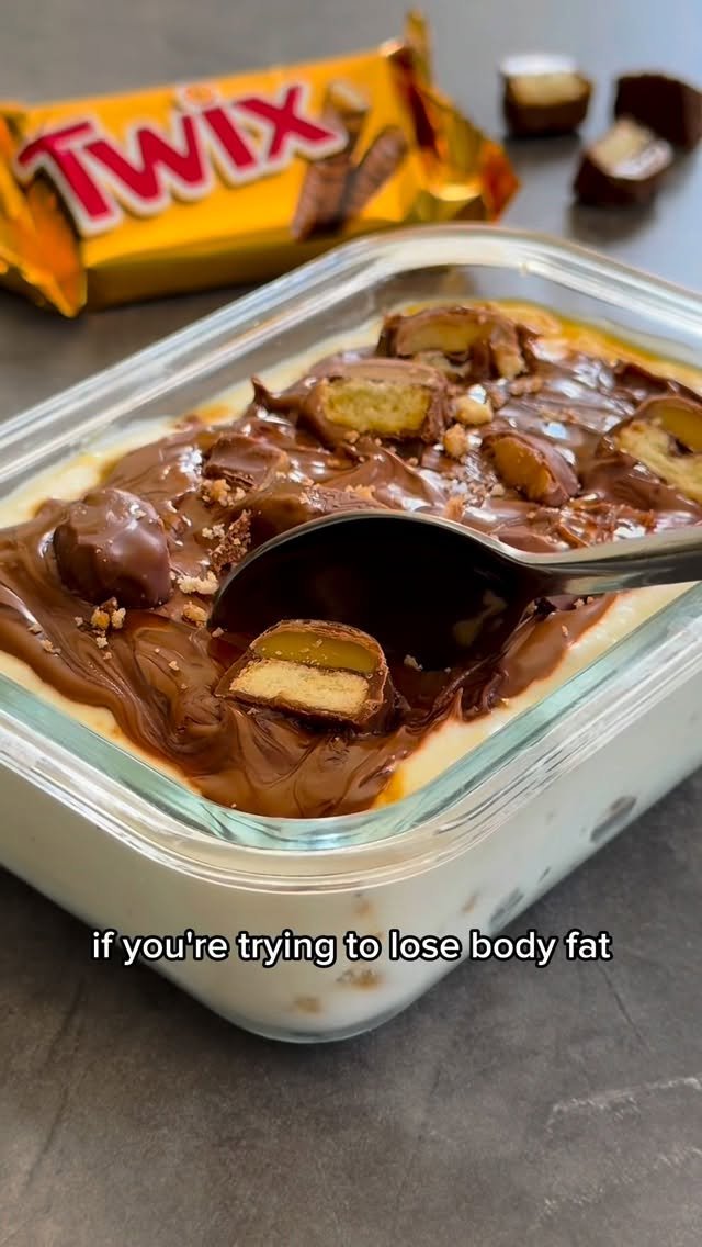 niall_grehan 게시물 이미지: Twix Protein Dessert (low cal)🍫

❇️...