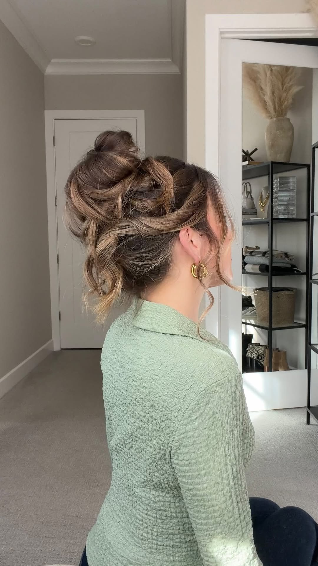nicholeciotti 게시물 이미지: The messy bun you’ll have on...