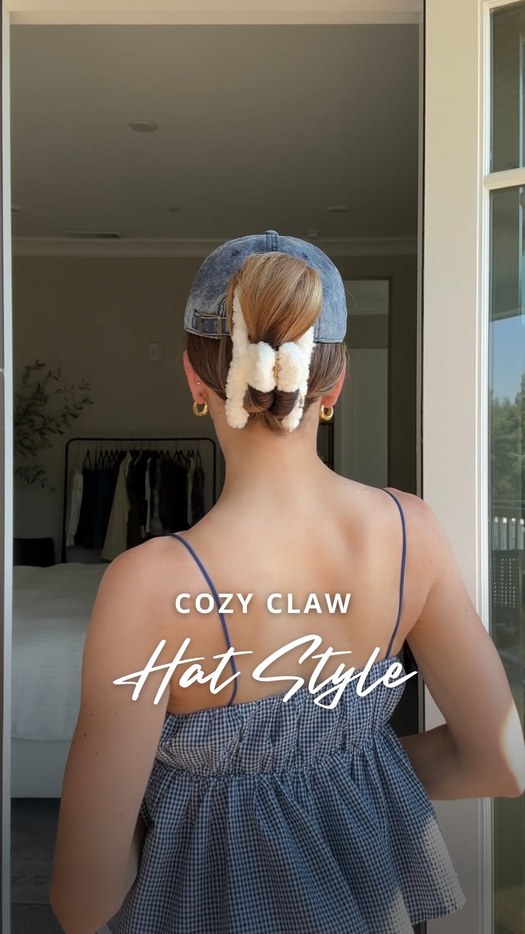 nicholeciotti 게시물 이미지: How to wear a claw clip with a hat 🧢✨
Start...