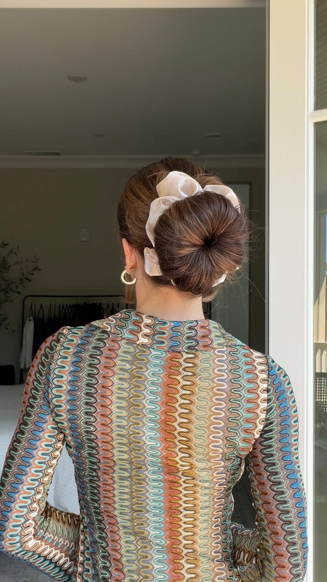 nicholeciotti 게시물 이미지: The throwback that still hits: the donut bun....